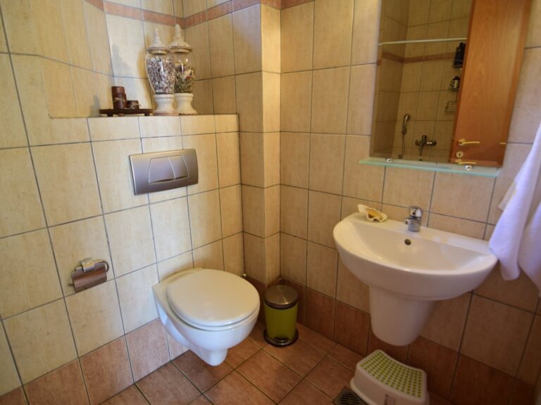 CHRISTINELS-VILLA-12