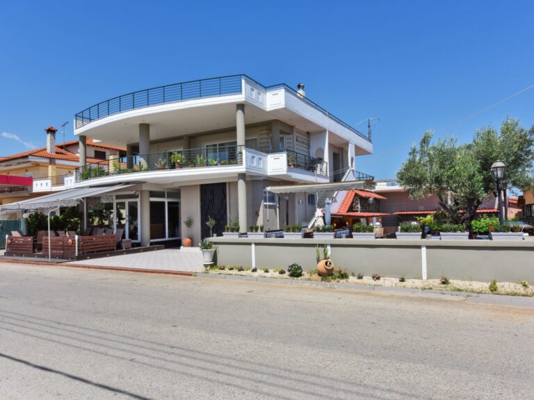 Eleon-Arial-Studio-13