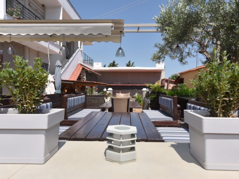 Eleon-Arial-Studio-16