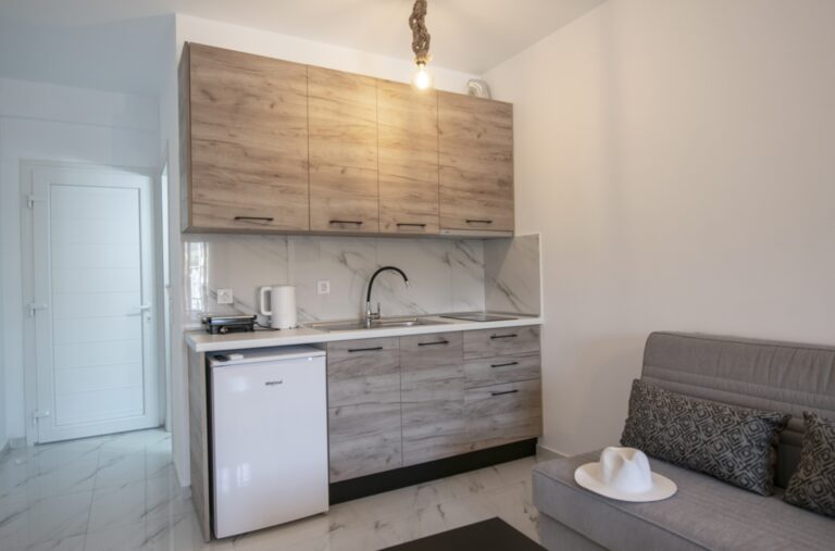 Nikiti-Central-Suite-2-1