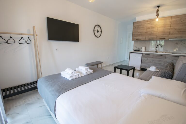 Nikiti-Central-Suite-2-2