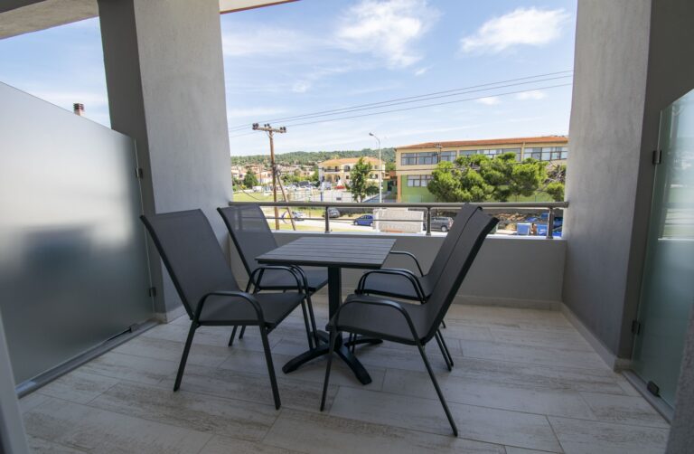 Nikiti-Central-Suite-2-4