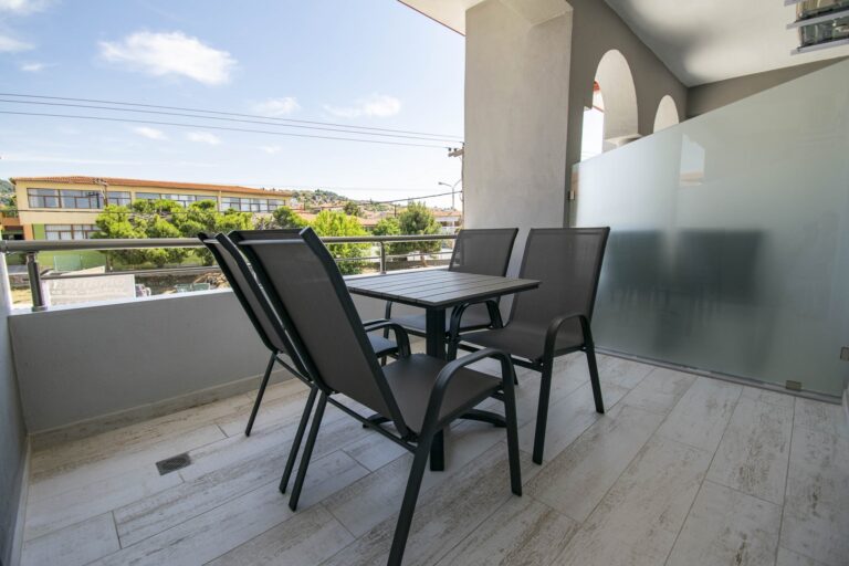 Nikiti-Central-Suite-5