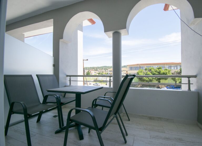 Nikiti-Central-Suite-5-9