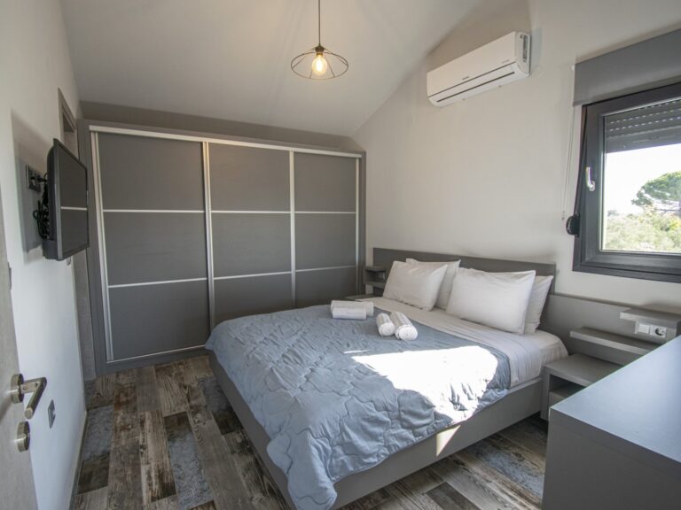 TheaSea-Villa-Suite-1